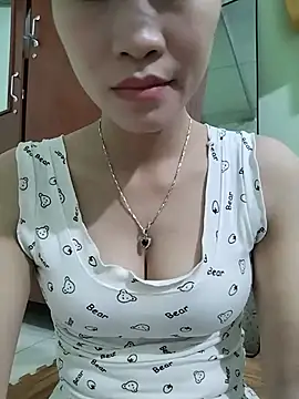 Snapshot of Logii_x chatting on June 25, 2026, 4:23 am Logii x online show from June 25, 2026, 4:23 am