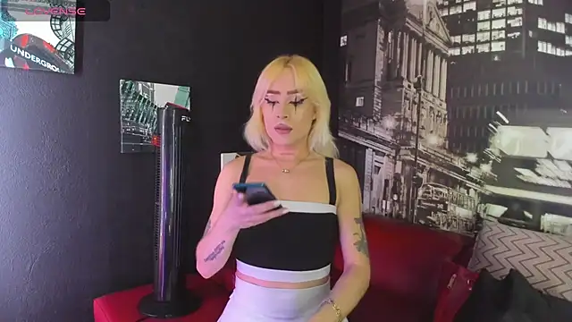 Domina Diosaa online show from June 24, 2026, 3:27 am