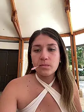 IsabelleMilan online show from June 19, 2026, 3:16 pm
