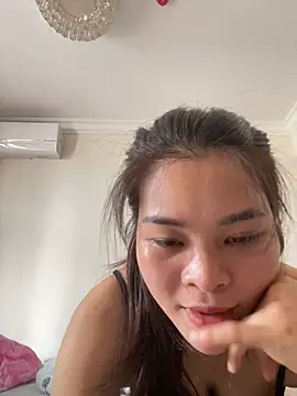 Lucky xiao online show from June 4, 2026, 2:17 am
