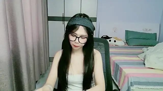 xiaoxiaoyu030 online show from May 31, 2026, 9:38 am