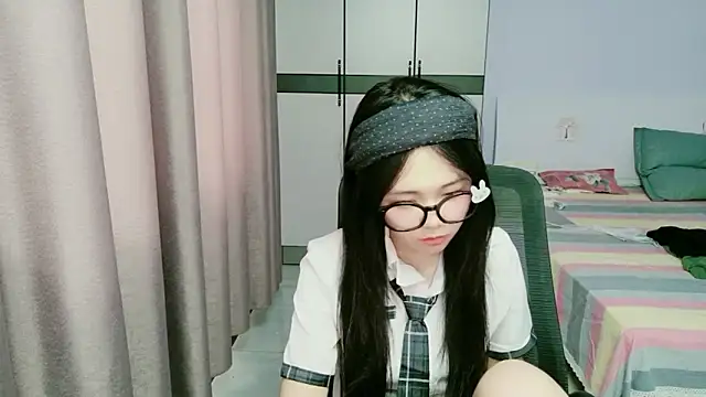 xiaoxiaoyu030 online show from June 18, 2026, 9:14 am