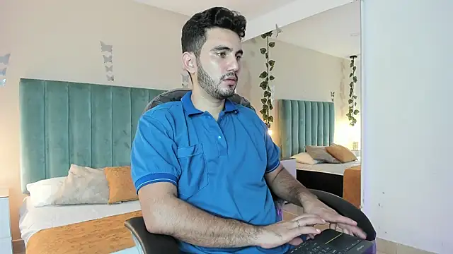 NOAH SIN  online show from June 20, 2026, 4:04 am