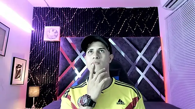 dominic connor online show from June 19, 2026, 3:22 am