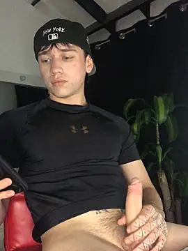 Salvatore angelo online show from June 7, 2026, 3:54 am
