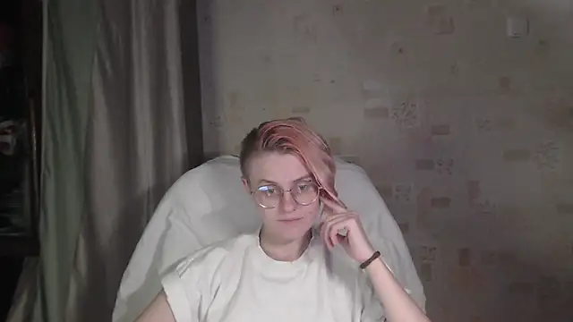   Freya    online show from July 15, 2026, 2:44 pm
