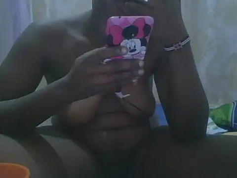 Queen Zuri online show from June 9, 2026, 6:41 pm