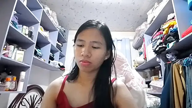 Snapshot of JoyeAmesbury chatting on July 13, 2026, 10:18 am JoyeAmesbury online show from July 13, 2026, 10:18 am