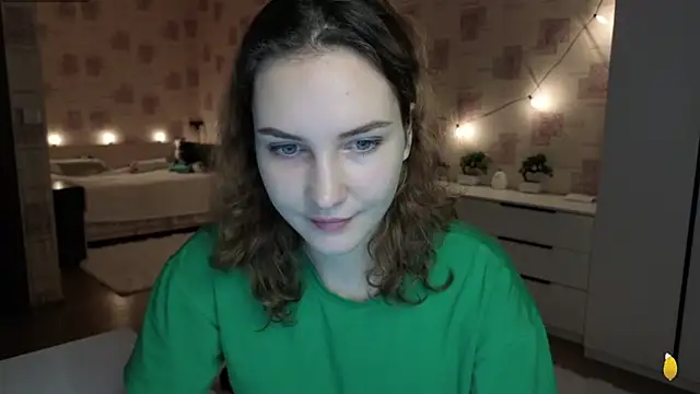 Snapshot of Megan_swiftss chatting on June 4, 2026, 6:47 pm Megan swiftss online show from June 4, 2026, 6:47 pm