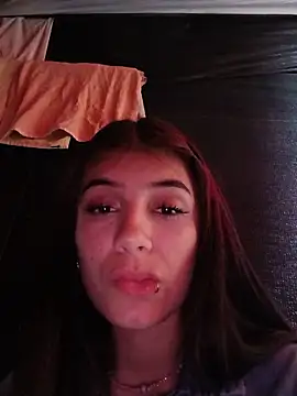 Thamaragomexxx online show from June 14, 2026, 2:35 am