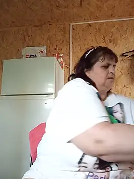 LisichkaOksana online show from June 22, 2026, 4:48 pm