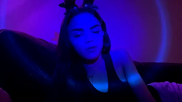 MarlyJess online show from June 16, 2026, 8:33 pm