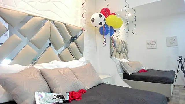 valentinasu online show from June 30, 2026, 11:44 am