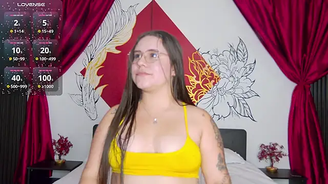 Lia Avalon online show from June 10, 2026, 12:04 pm