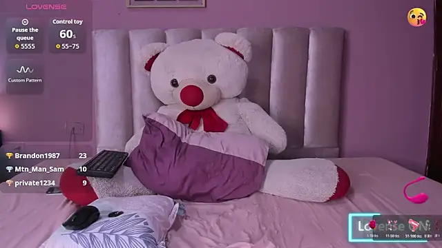 ORIANNA 21 online show from June 6, 2026, 8:08 am