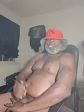 Snapshot of Tremainebigg chatting on July 14, 2026, 9:25 am Tremainebigg online show from July 14, 2026, 9:25 am