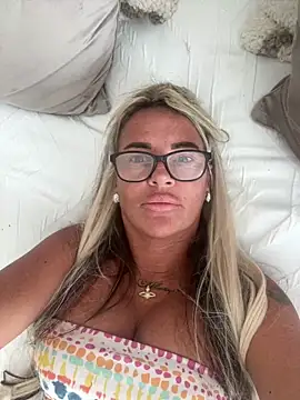 hotmilf66 online show from May 31, 2026, 4:58 pm