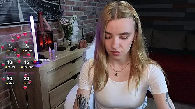 Snapshot of eva_swetty chatting on June 3, 2026, 9:09 pm eva swetty online show from June 3, 2026, 9:09 pm