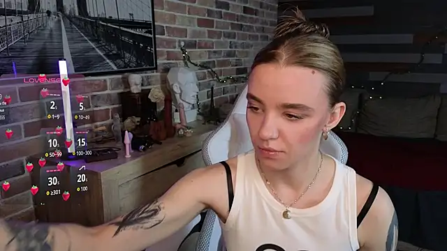 Snapshot of eva_swetty chatting on June 14, 2026, 9:06 pm eva swetty online show from June 14, 2026, 9:06 pm
