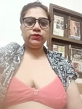 yourchahat27 online show from June 4, 2026, 8:48 pm