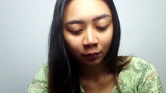 Snapshot of KristieOrtmann chatting on June 13, 2026, 6:33 am KristieOrtmann online show from June 13, 2026, 6:33 am