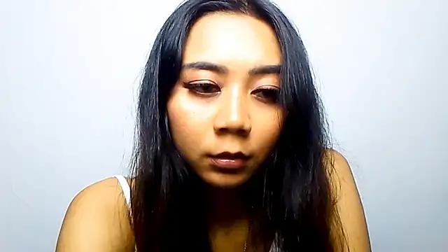Snapshot of KristieOrtmann chatting on June 25, 2026, 1:48 pm KristieOrtmann online show from June 25, 2026, 1:48 pm