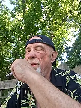 Dreamzluvz2 online show from June 20, 2026, 10:12 pm