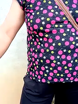 Bong sexy online show from June 26, 2026, 8:41 am