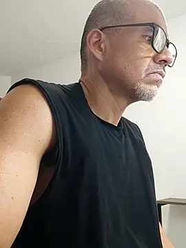 Gaceru01006 online show from June 26, 2026, 12:26 am