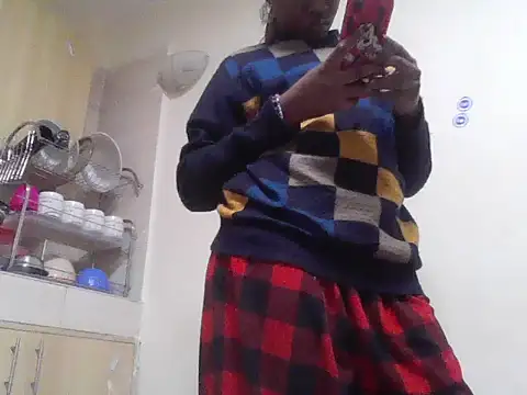 Cutezipora online show from July 4, 2026, 4:35 pm