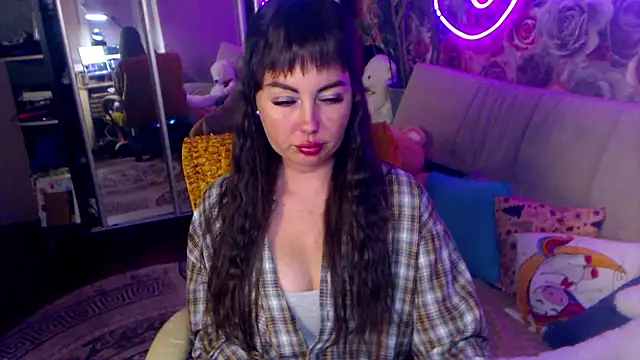 NinaTender22 online show from June 18, 2026, 7:18 pm