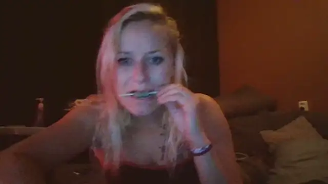 sexystut online show from July 18, 2026, 3:44 am