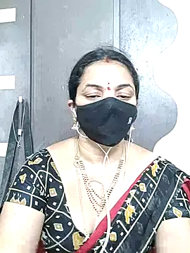 Snapshot of Leela_555 chatting on July 9, 2026, 1:31 am Leela 555 online show from July 9, 2026, 1:31 am