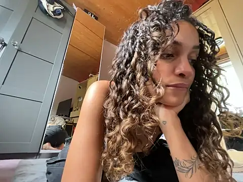 Nikkilow online show from July 1, 2026, 3:45 pm