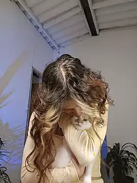 karenarango online show from July 13, 2026, 9:56 am