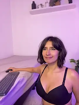 Snapshot of Frrancesca_ chatting on June 12, 2026, 3:49 am Frrancesca online show from June 12, 2026, 3:49 am