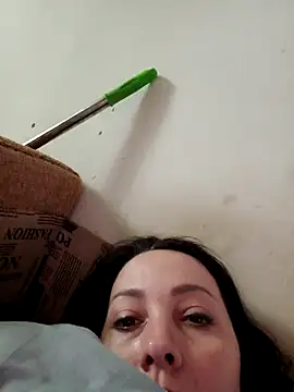 zupita0305 online show from June 15, 2026, 1:57 pm