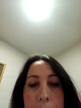 zupita0305 online show from July 13, 2026, 5:16 pm