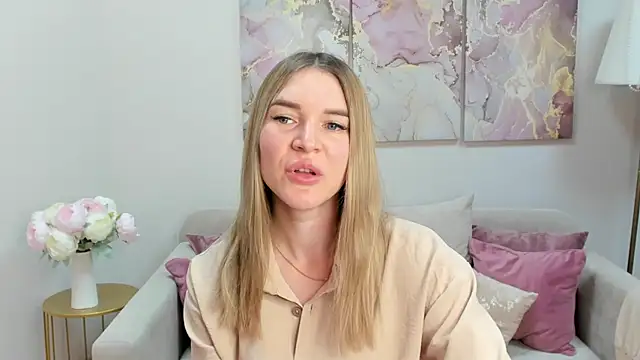 RoxyReignn online show from June 27, 2026, 9:53 pm