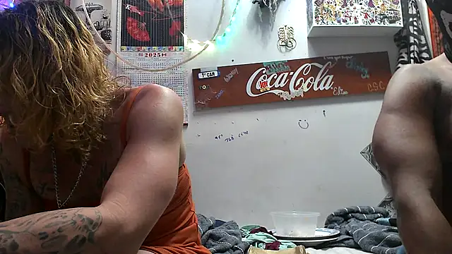VanillaSnowcones online show from June 15, 2026, 12:24 am