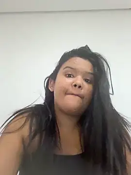 Eumileninha online show from May 25, 2026, 8:48 pm