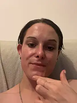 Quenn667 online show from June 11, 2026, 9:13 pm