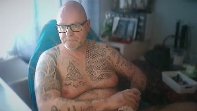 Tattooed Dilf 01 online show from May 31, 2026, 8:54 am