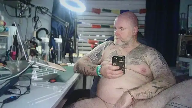 Tattooed Dilf 01 online show from August 4, 2026, 11:07 pm