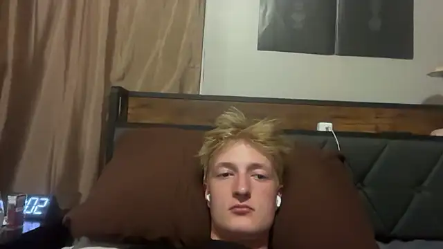 CamBos07 online show from June 13, 2026, 4:32 am