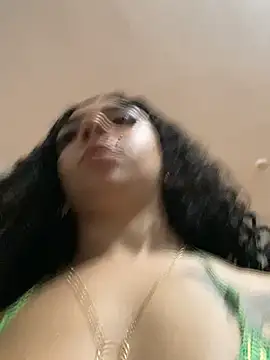 Snapshot of Sereia_camgirl chatting on June 29, 2026, 9:37 pm Sereia camgirl online show from June 29, 2026, 9:37 pm