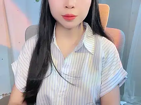 -Naomii  online show from June 30, 2026, 8:26 am