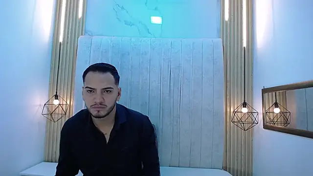 CarolinaySebas online show from July 4, 2026, 1:17 pm