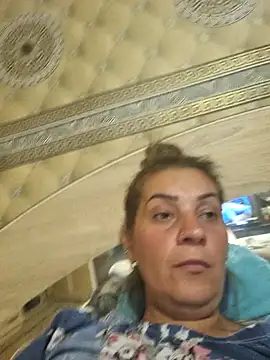 ibolya86 online show from June 20, 2026, 8:44 pm