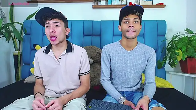 STRANGER BOYS online show from July 3, 2026, 11:11 pm